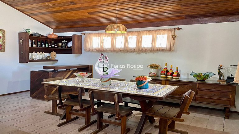 Casa Ampla com Piscina perto da Praia Morro das Pedras