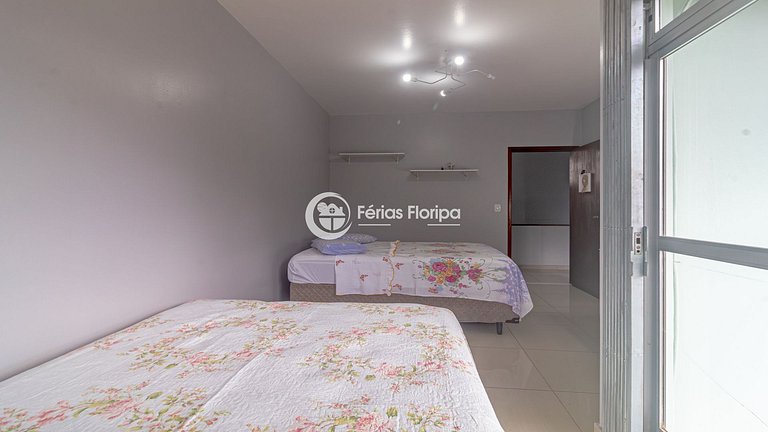 Casa com Piscina e Área Gourmet na Armação