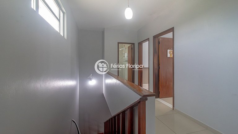 Casa com Piscina e Área Gourmet na Armação