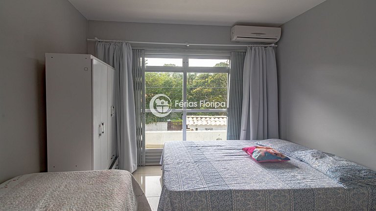 Casa com Piscina e Área Gourmet na Armação